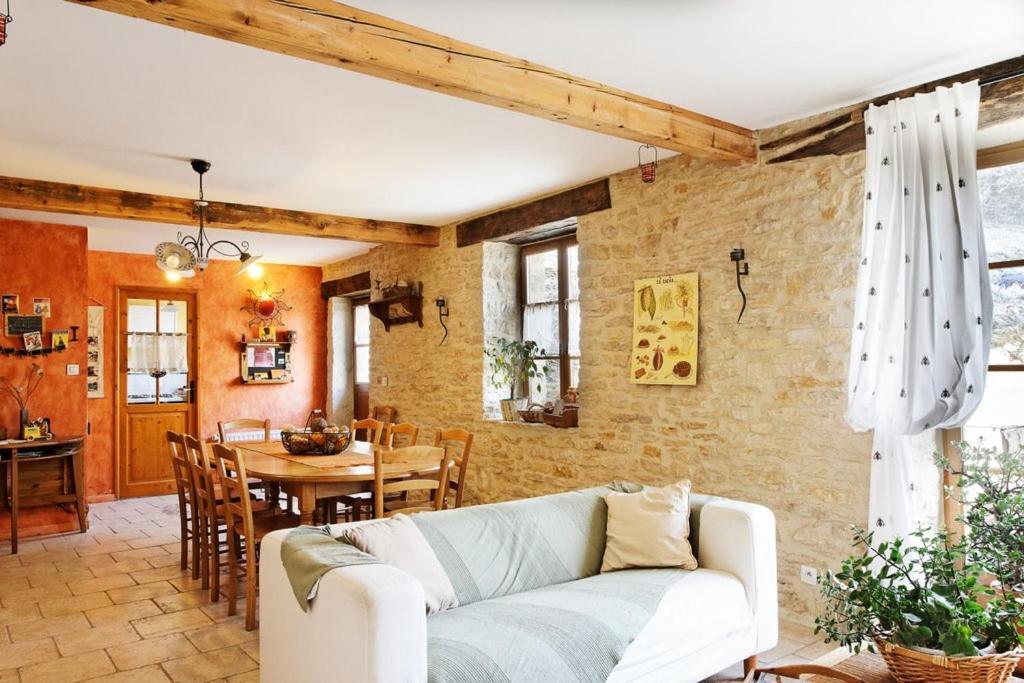 Siccieu-Saint-Julien-et-Carisieu Chambres D'Hotes Soleil Et Cacao المظهر الخارجي الصورة